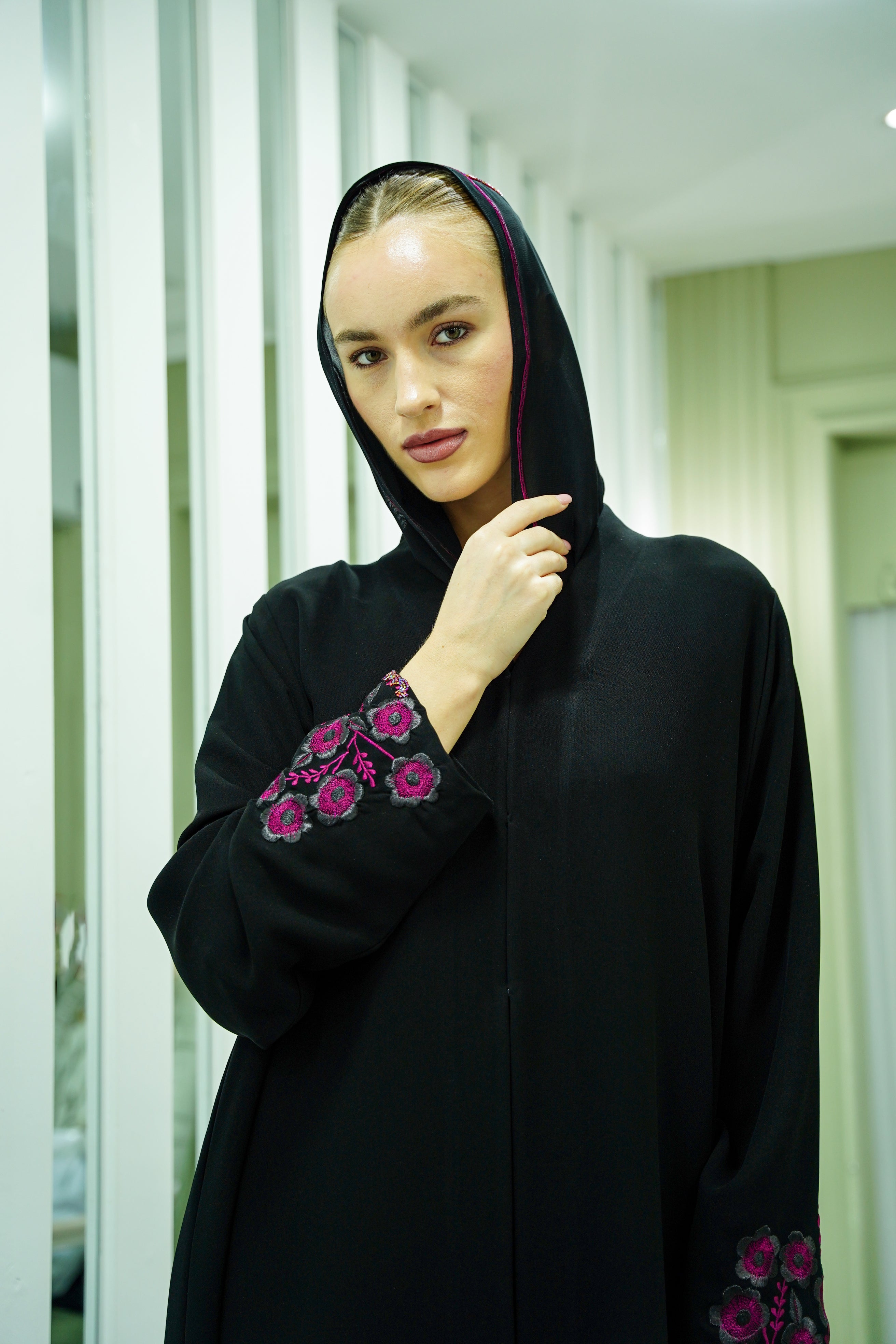 S044 - Saaib Abaya-custom abayas, luxury abayas, elegant abayas, modest fashion, bespoke abayas, handmade abayas, Qatar fashion
