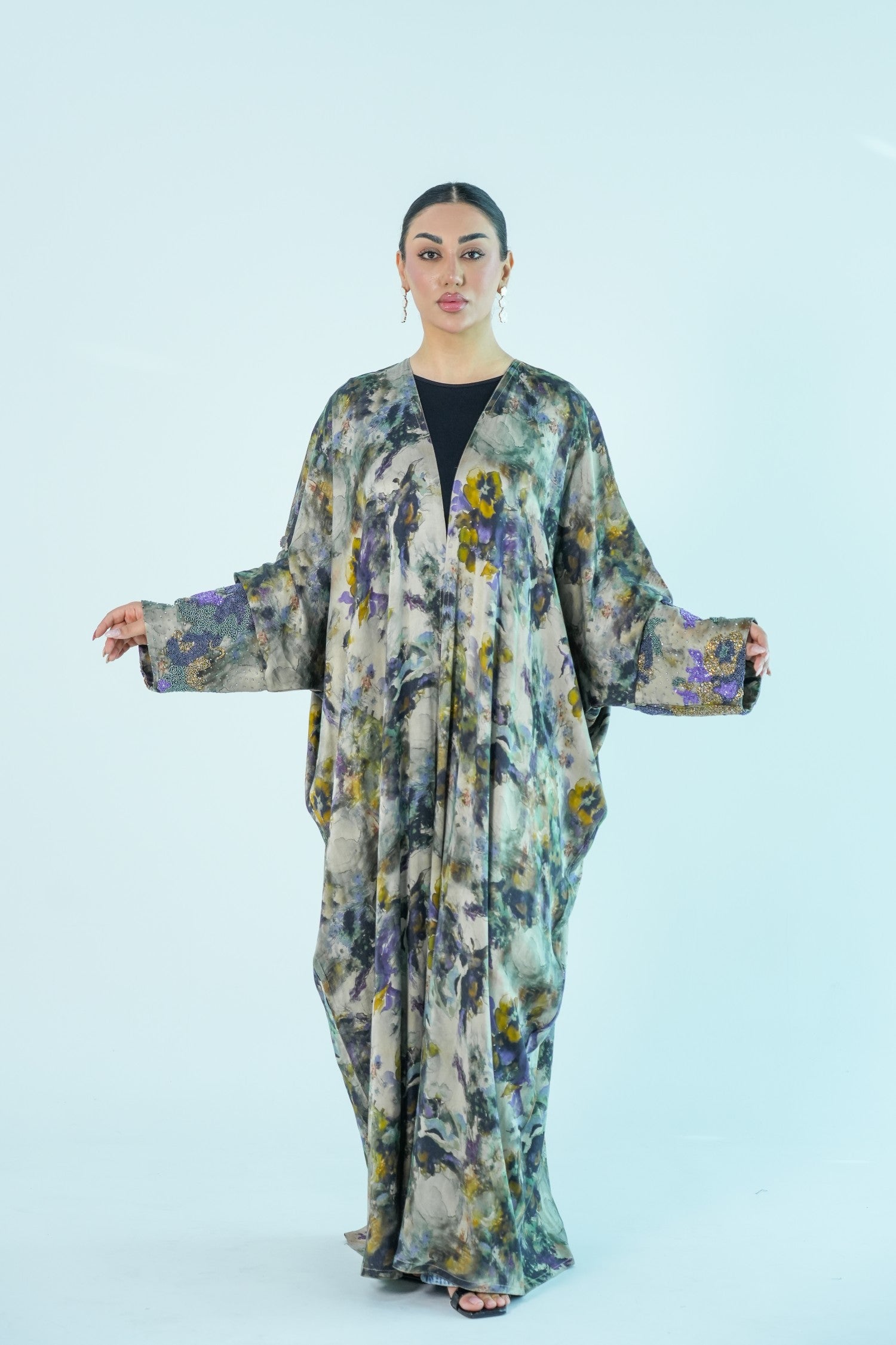 S04 - Saaib Abaya-custom abayas, luxury abayas, elegant abayas, modest fashion, bespoke abayas, handmade abayas, Qatar fashion