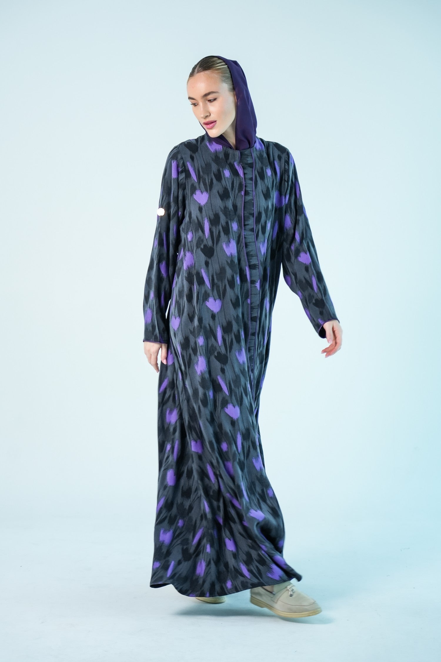 S010 - Saaib Abaya-custom abayas, luxury abayas, elegant abayas, modest fashion, bespoke abayas, handmade abayas, Qatar fashion