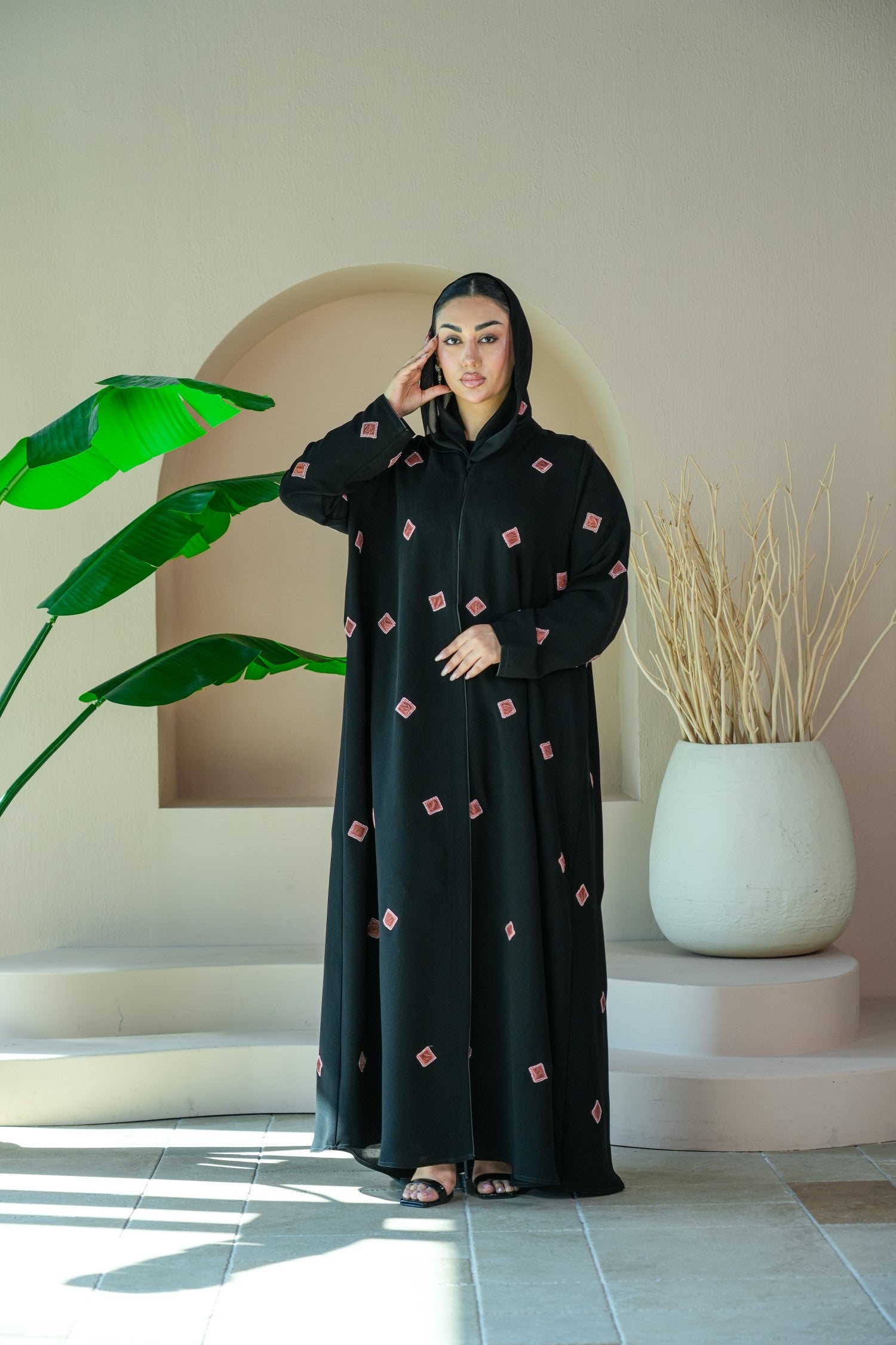 S031 - Saaib Abaya-custom abayas, luxury abayas, elegant abayas, modest fashion, bespoke abayas, handmade abayas, Qatar fashion