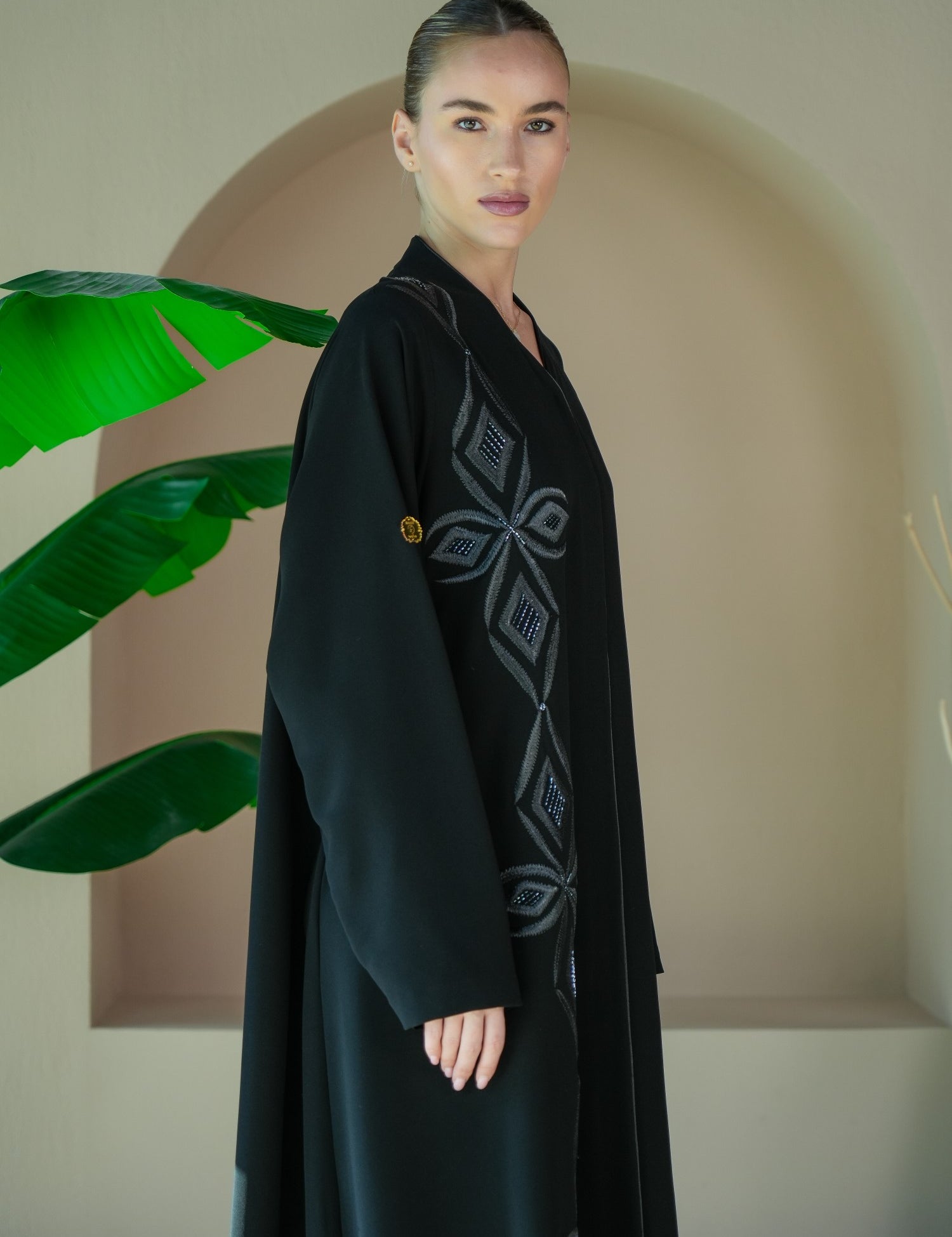 S027 - Saaib Abaya-custom abayas, luxury abayas, elegant abayas, modest fashion, bespoke abayas, handmade abayas, Qatar fashion