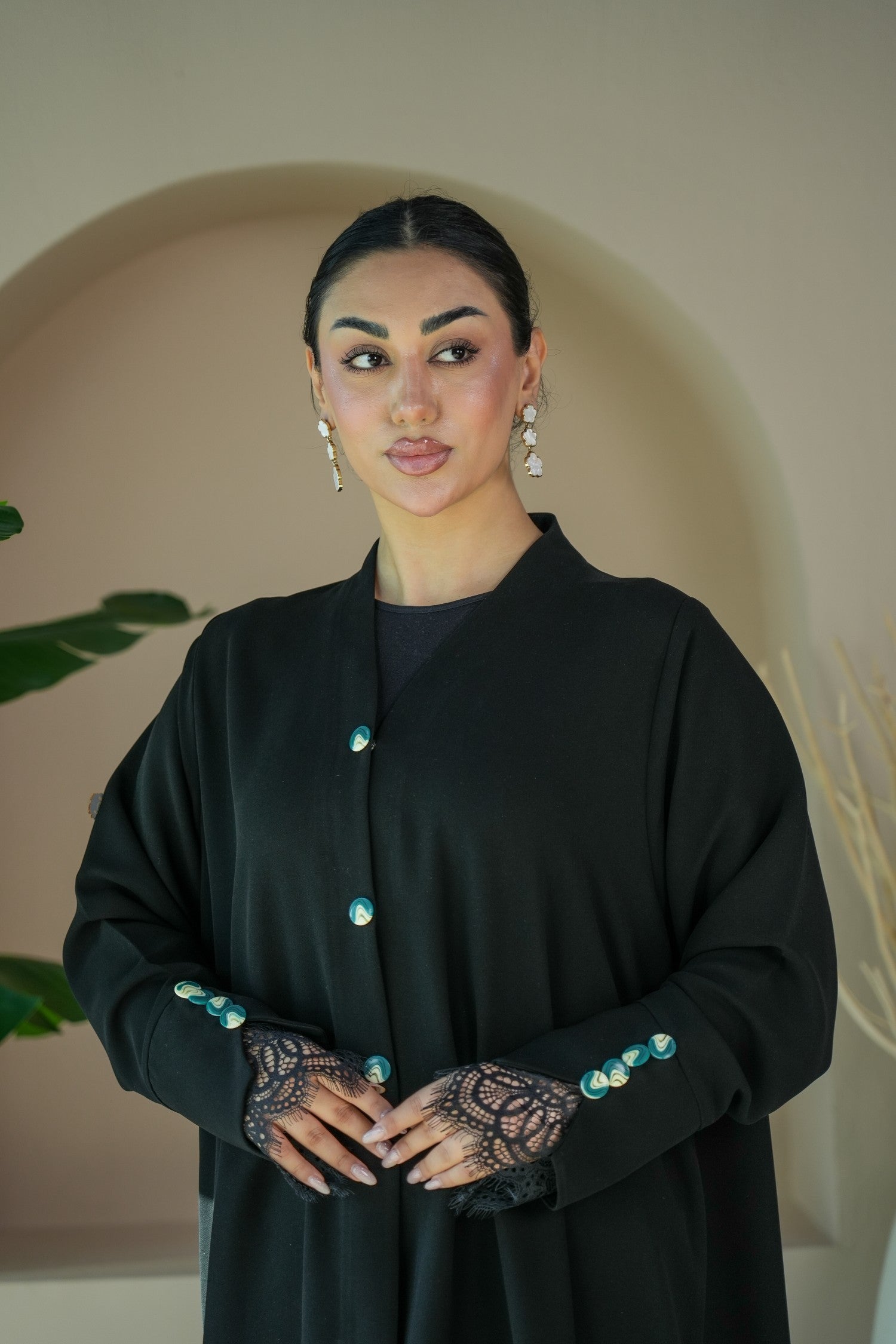 S021 - Saaib Abaya-custom abayas, luxury abayas, elegant abayas, modest fashion, bespoke abayas, handmade abayas, Qatar fashion